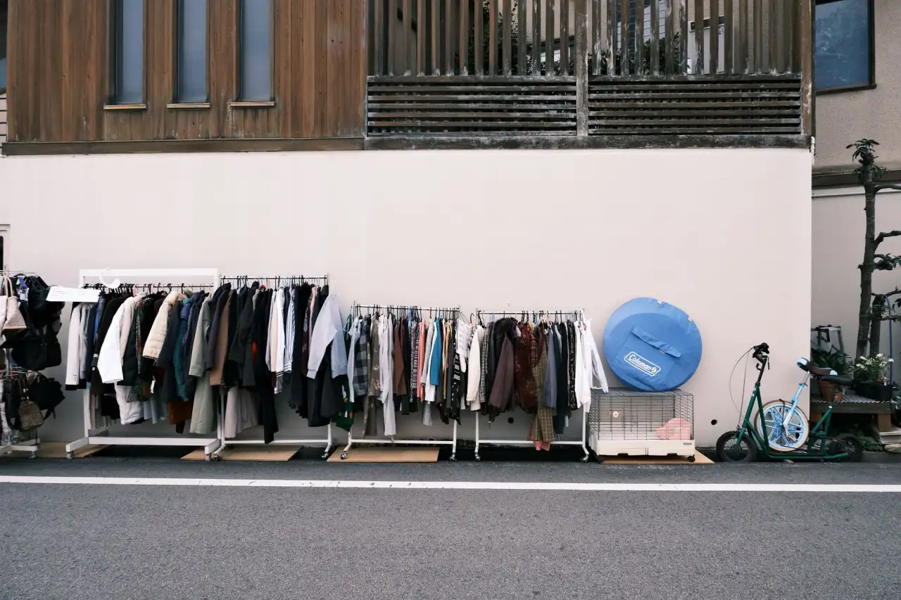 广州服装批发市场热门款式对比：有品服饰系列产品分析