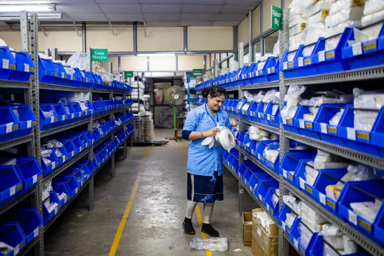 广州服装批发市场新风向：有品服饰解读2025年潮流款式与供应链变化