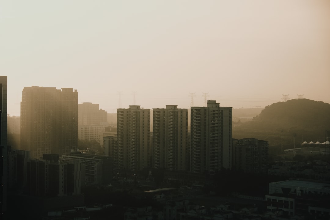 广州服装贸易新趋势：品牌服装批发零售如何打造稳定供应链